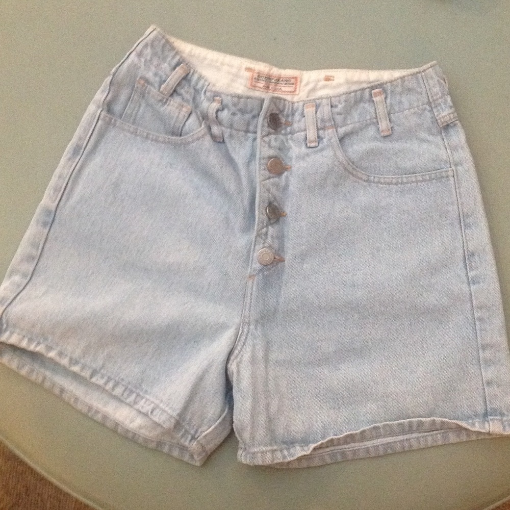 Vintage Guess button fly shorts
